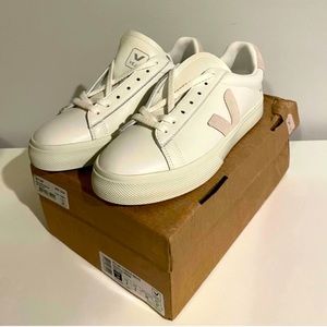 Veja Campo Women's Sneakers